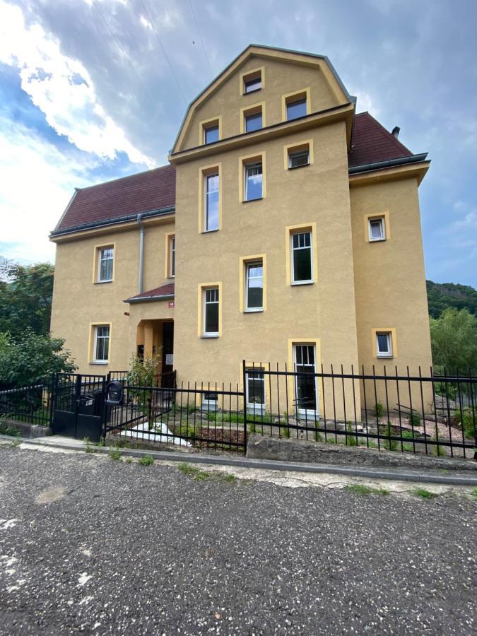 Apartmany U Viaduktu 46 Усті-над-Лабем Екстер'єр фото
